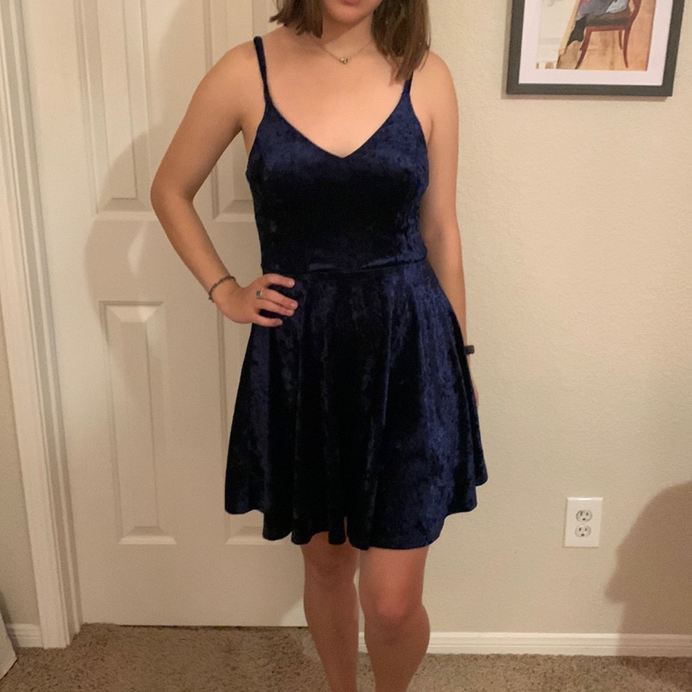 Velvet spaghetti strap dress - Picture 1 of 5